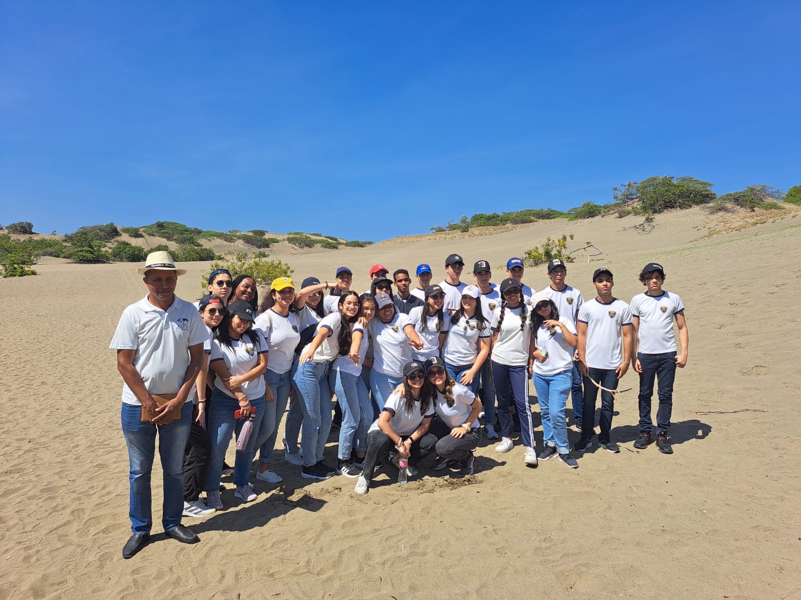 Tour Tour Ecológico Cultural Baní — Kayoe Excursiones